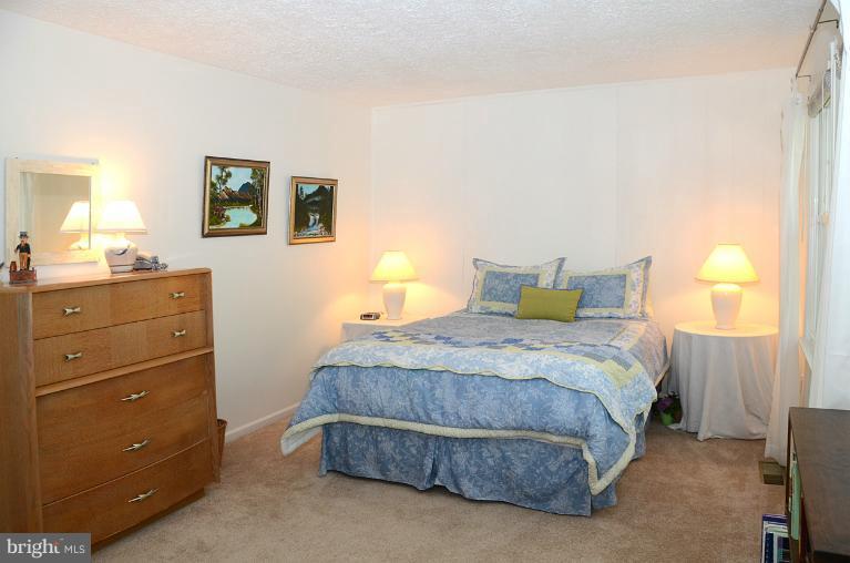 1876 Post Oak Trail Reston, VA 20191 - Photo 17 of 30 Bedroom