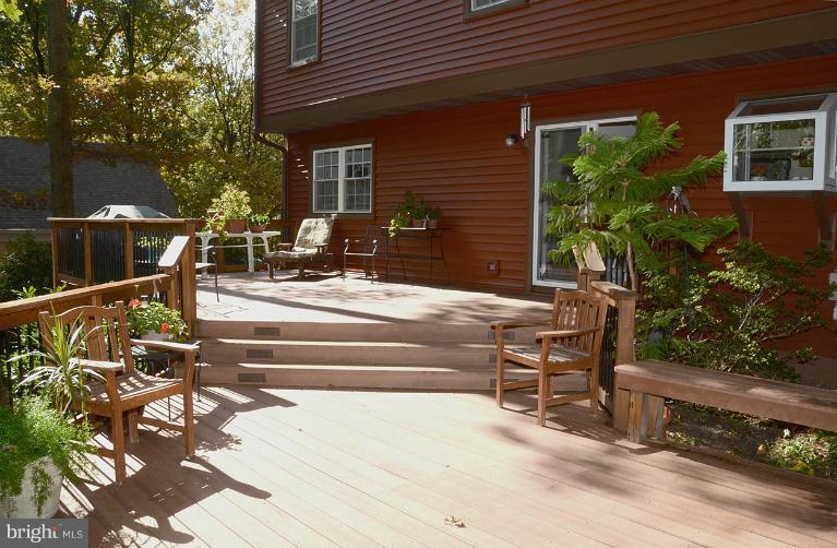 1876 Post Oak Trail Reston, VA 20191 - Photo 24 of 30 Exterior (General)