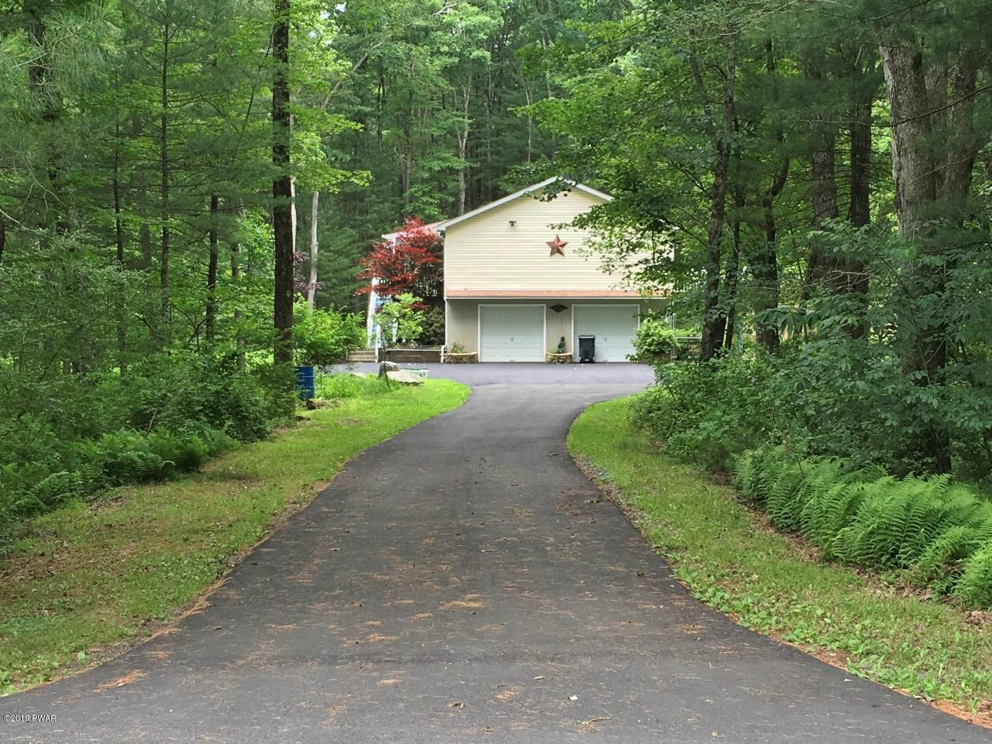 137 Mill Road Hawley, PA 18428 - Photo 2 of 48 2-DRIVEWAY VIEW
