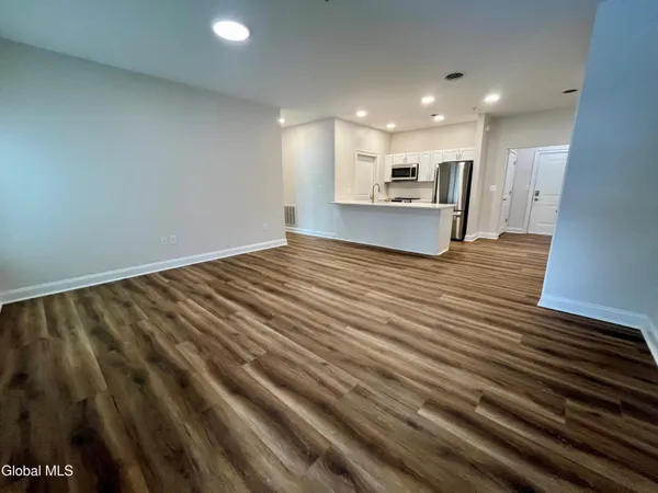 $2,467 | 60 Weibel Avenue, Unit 3BW102, Saratoga Springs, NY 12866