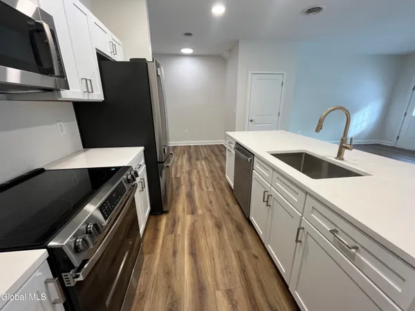 $2,467 | 60 Weibel Avenue, Unit 3BW102, Saratoga Springs, NY 12866