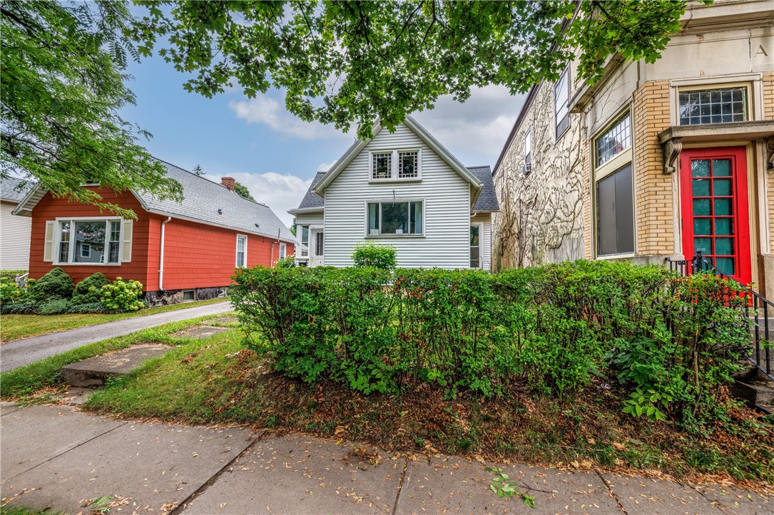 110 Field Street Rochester, NY 14620 - Photo 2 of 12