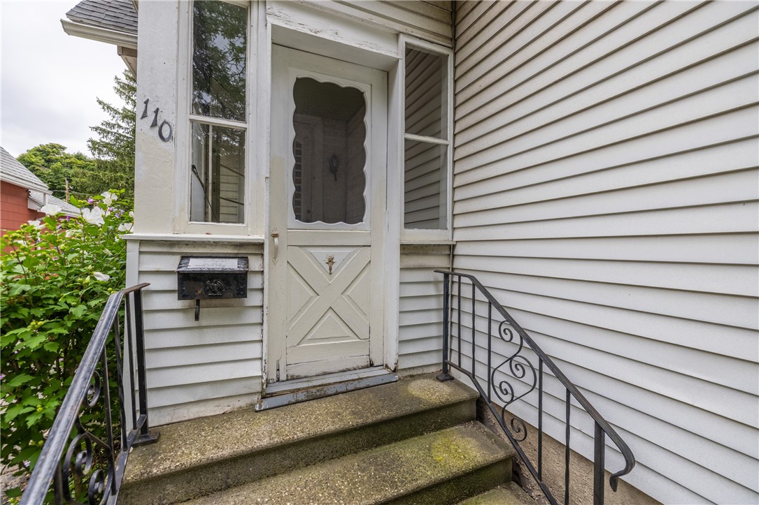 110 Field Street Rochester, NY 14620 - Photo 3 of 12