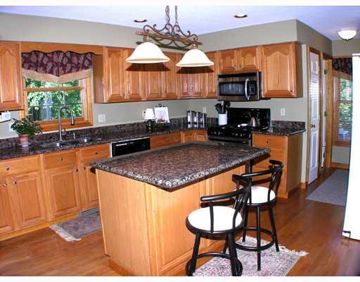 207 Warren Road Warrendale, PA 15086 - Photo 13 of 18 Kitchen.