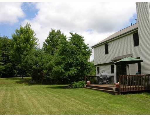 207 Warren Road Warrendale, PA 15086 - Photo 4 of 18 Exterior Back.