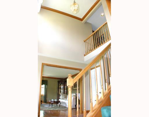 207 Warren Road Warrendale, PA 15086 - Photo 6 of 18 Other. 2 Story Hardwood Entry Foyer with Balcony Overlook