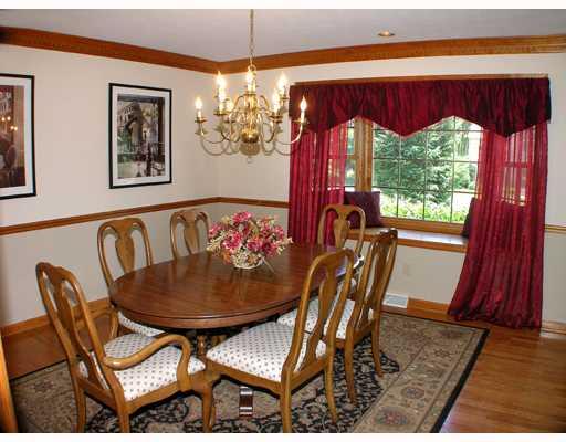 207 Warren Road Warrendale, PA 15086 - Photo 9 of 18 Dining Room.