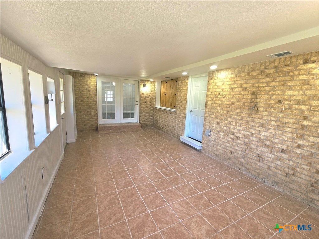 132 County Road 4765 Kempner, TX 76539 - Photo 34 of 36 a view of hallway with windows