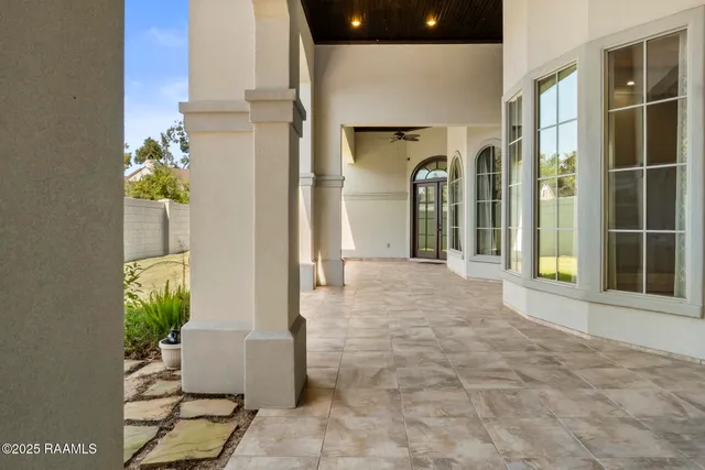 $1,485,000 | 700 Farmington Drive, Lafayette, LA 70503