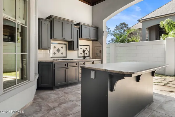 $1,485,000 | 700 Farmington Drive, Lafayette, LA 70503