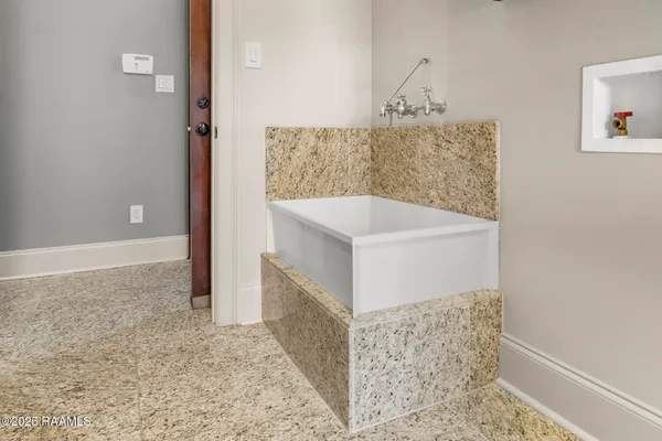 $1,485,000 | 700 Farmington Drive, Lafayette, LA 70503