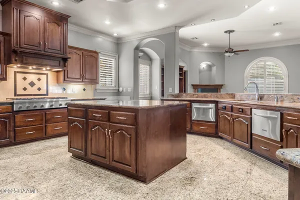 $1,485,000 | 700 Farmington Drive, Lafayette, LA 70503