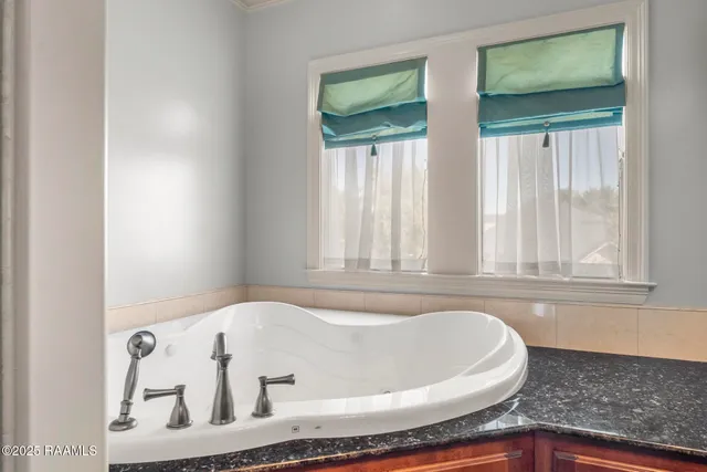 $1,485,000 | 700 Farmington Drive, Lafayette, LA 70503