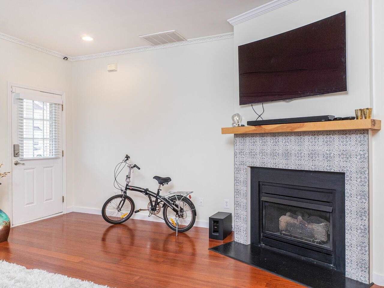 1715 Sorrell Brook Way Raleigh, NC 27609 - Photo 10 of 30 Den/Family/Great Room