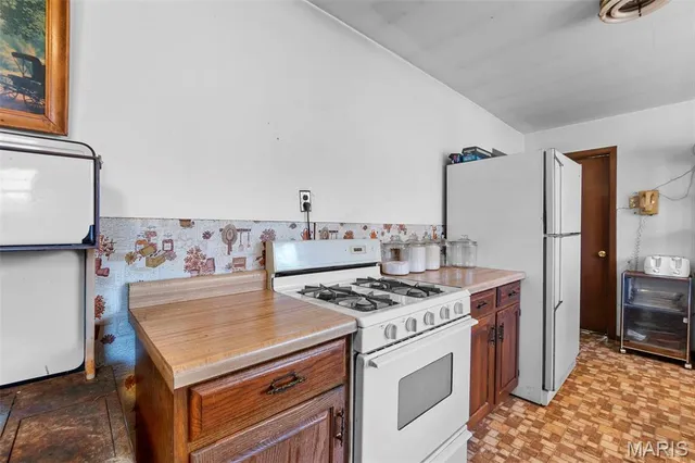 $352,500 | 6827 Wayne 505, Greenville, MO 63944