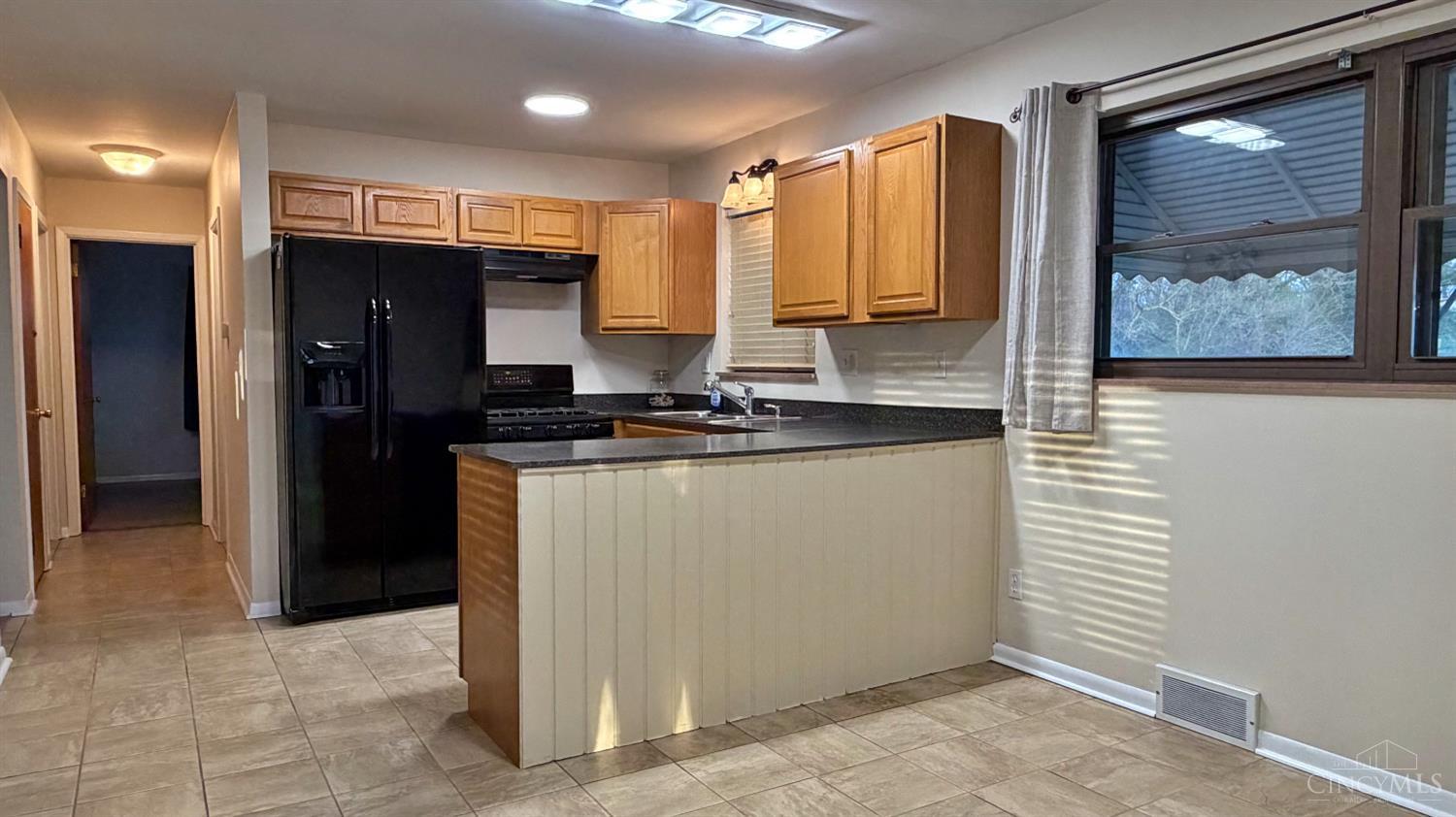 8442 Wuest Road Cincinnati, OH 45247 - Photo 6 of 29