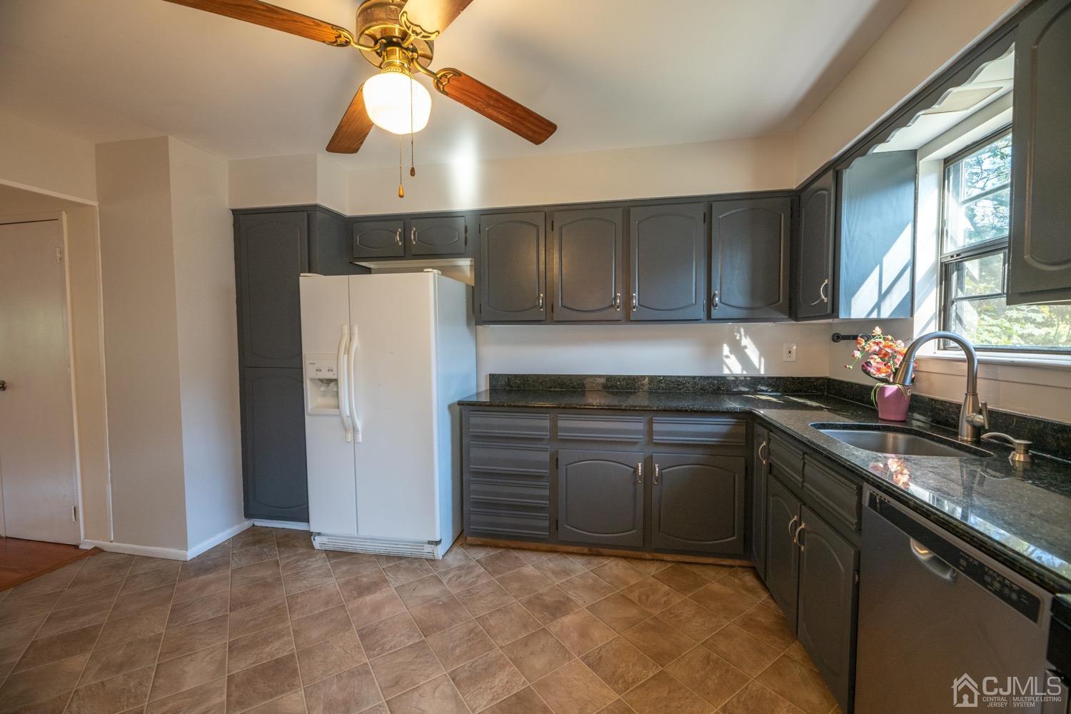 7101 Hana Road Edison, NJ 08817 - Photo 25 of 77