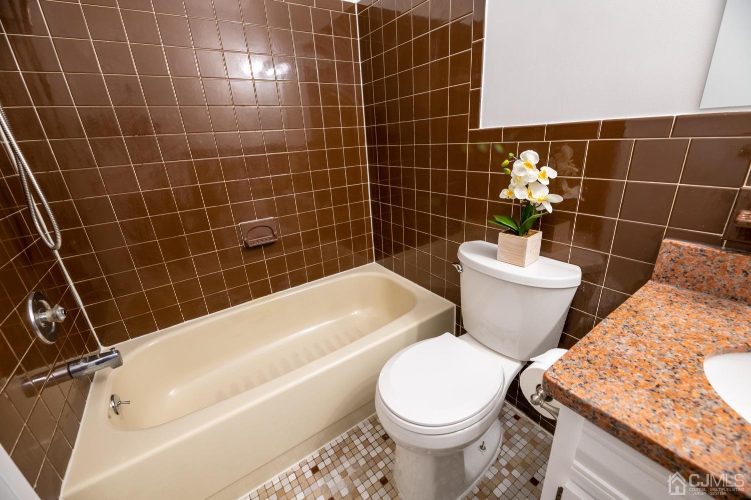 7101 Hana Road Edison, NJ 08817 - Photo 60 of 77