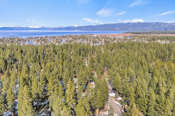 $530,000 | 2055 12th Street, Unit 1, South Lake Tahoe, CA 96150