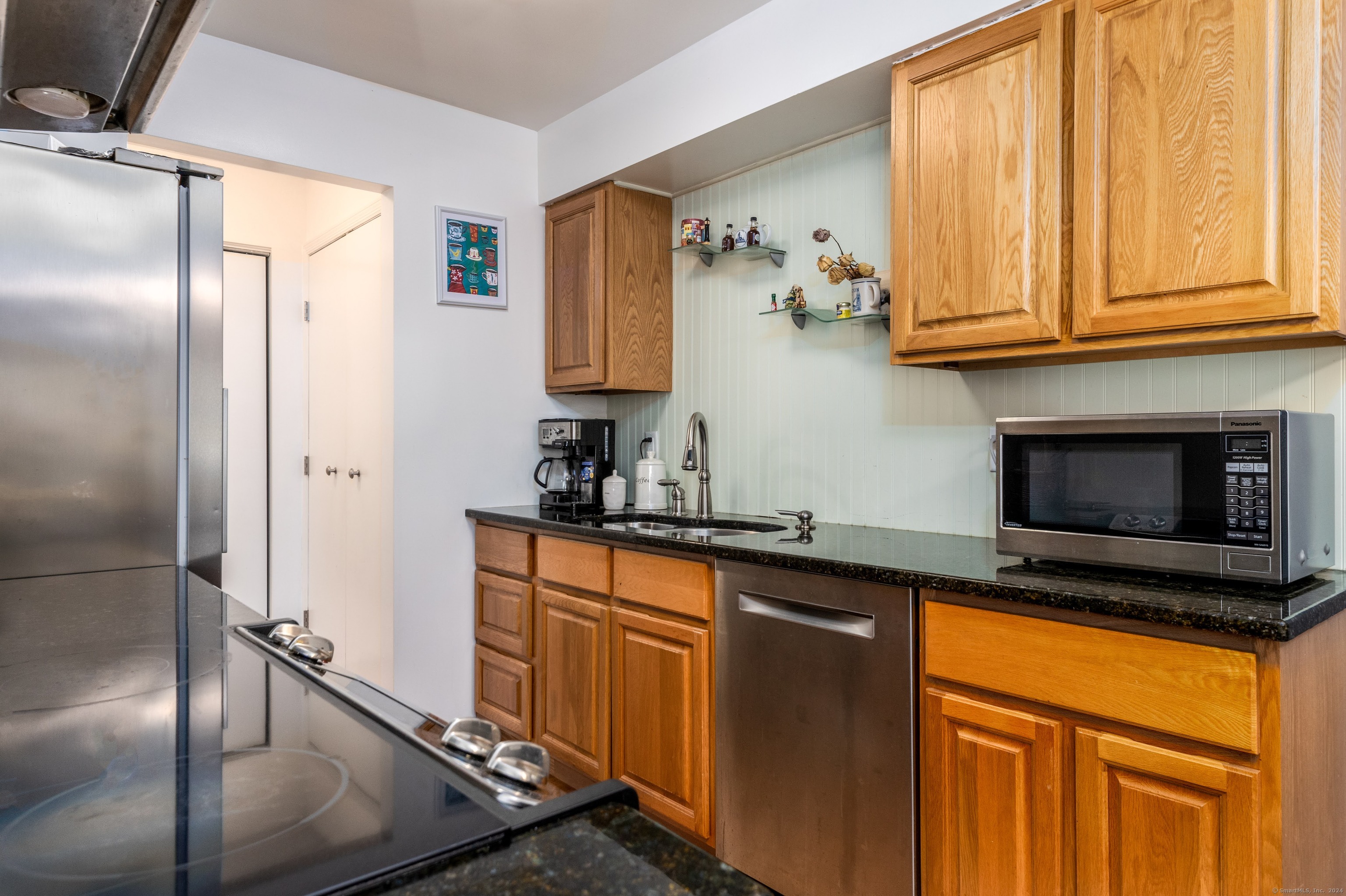 910 Hope Street, Unit 5B Stamford, CT 06907 - Photo 12 of 25