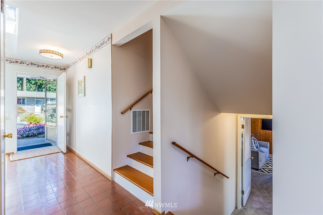 230 160th Street Southeast Bothell, WA 98012 - Photo 15 of 40