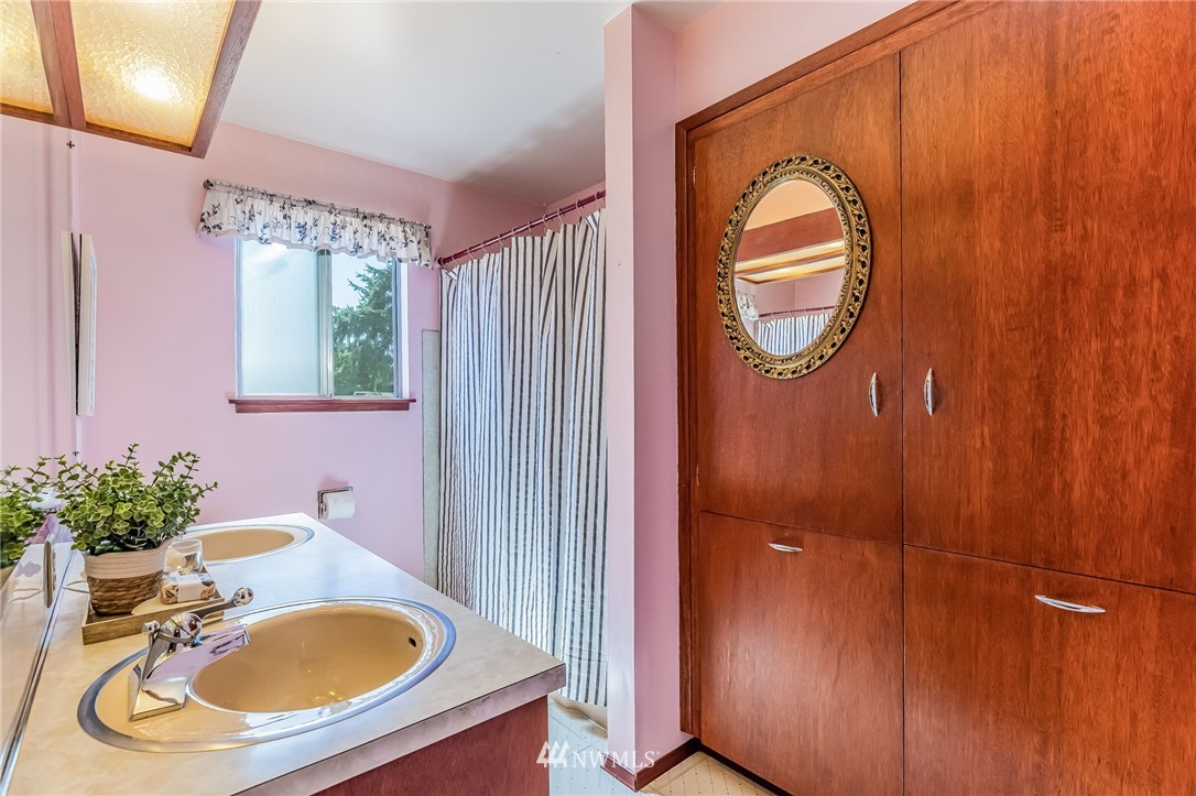 230 160th Street Southeast Bothell, WA 98012 - Photo 22 of 40