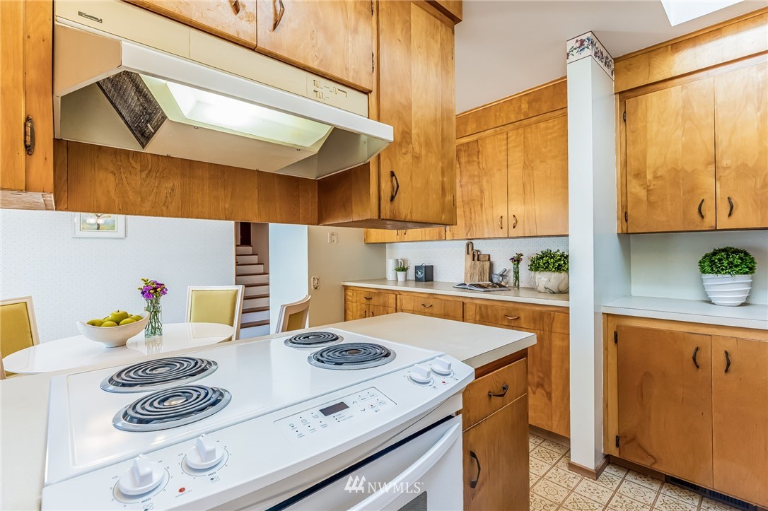 230 160th Street Southeast Bothell, WA 98012 - Photo 8 of 40