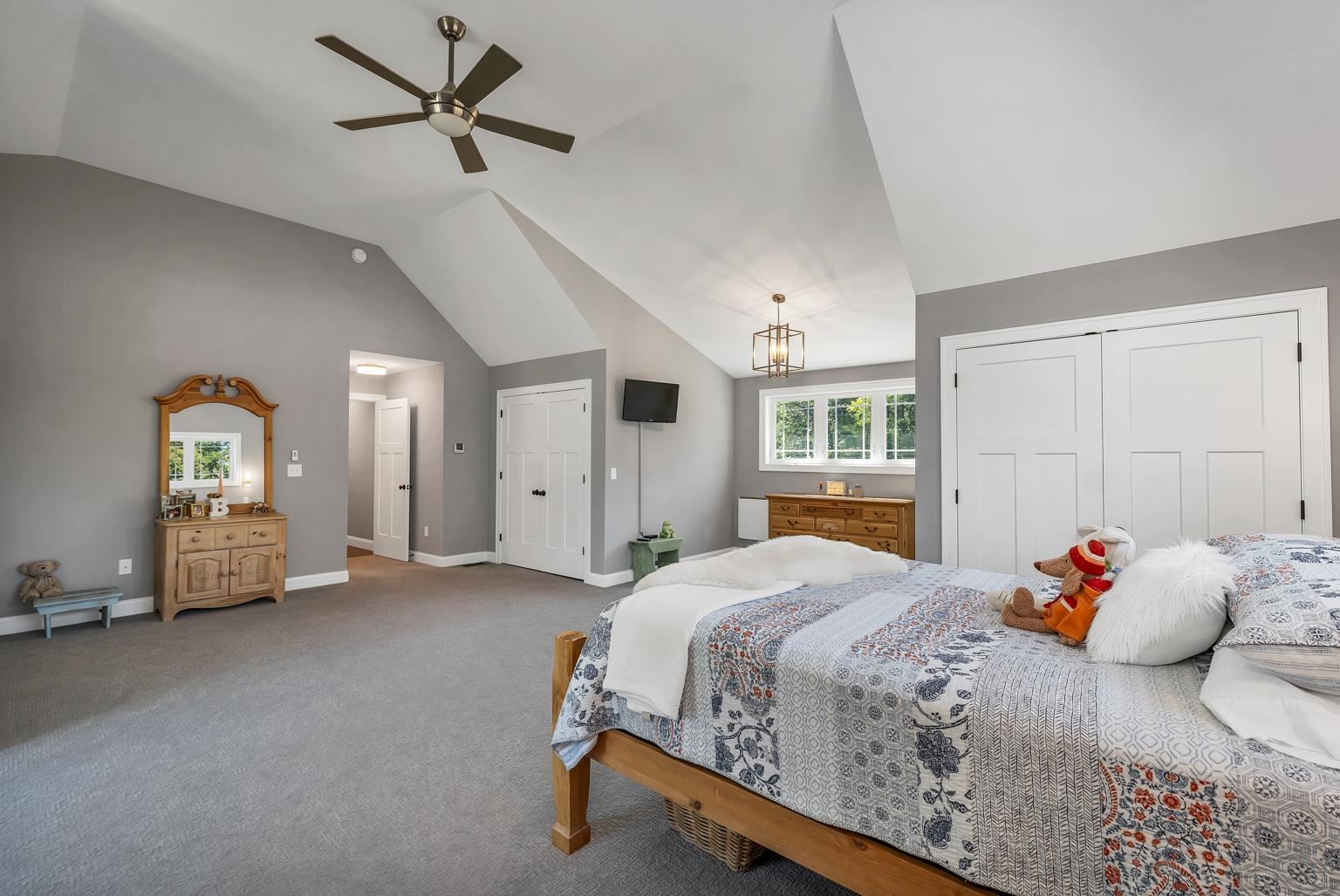 99 Hardy Road Bedford, NH 03110 - Photo 24 of 42