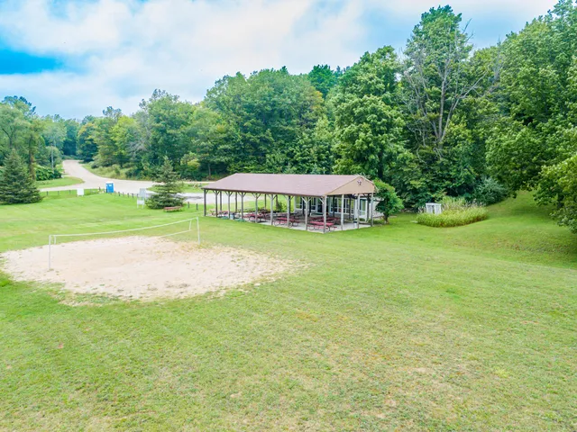 $4,500 | 23085 Huron, Evart, MI 49631