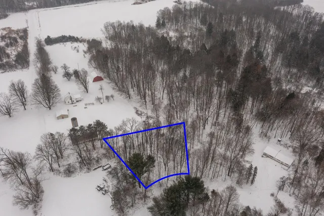 $4,500 | 23085 Huron, Evart, MI 49631