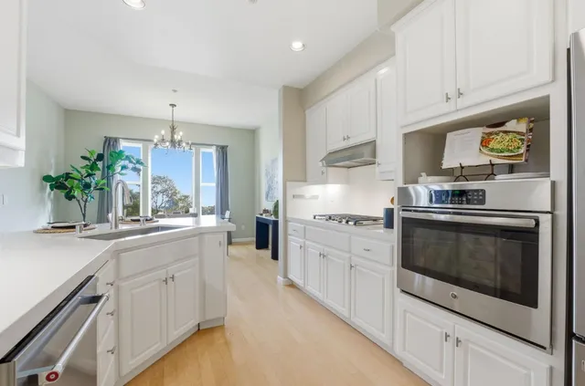 $998,000 | 134 Cliff Swallow Court, Brisbane, CA 94005