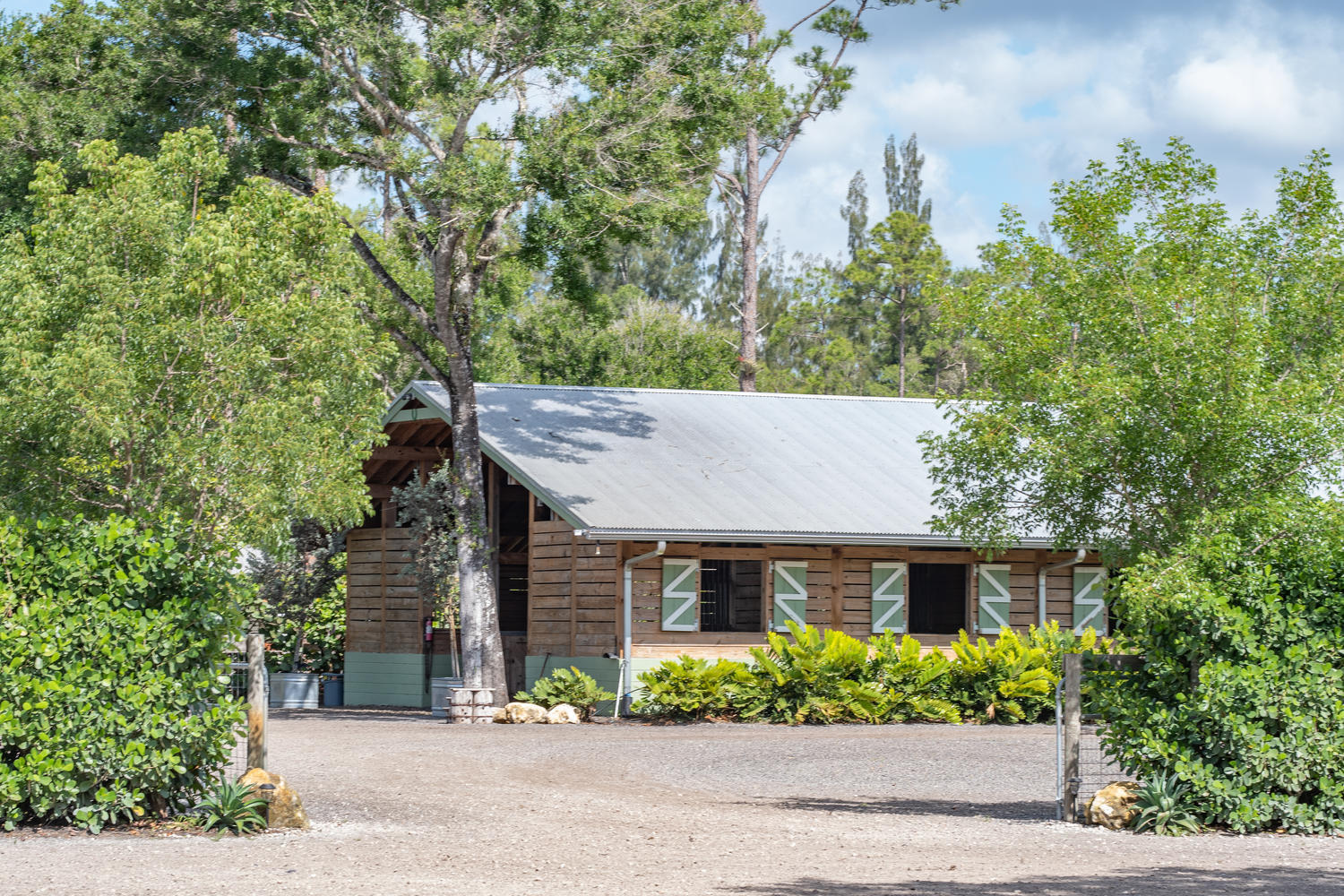 495 E Road Loxahatchee Groves, FL 33470 - Photo 52 of 73 495 E Rd Loxahatchee FL 33470-large-067-