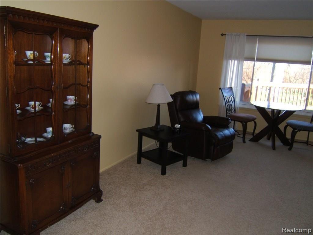 1726 Nantucket Road Plymouth, MI 48170 - Photo 5 of 17 DSCF0220.JPG