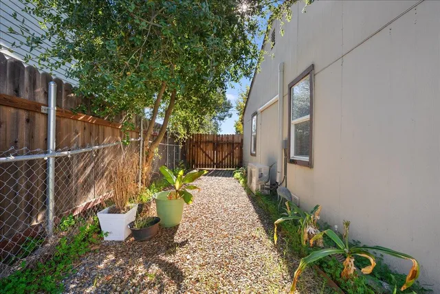 $295,000 | 1013 Frienza Avenue, Sacramento, CA 95815
