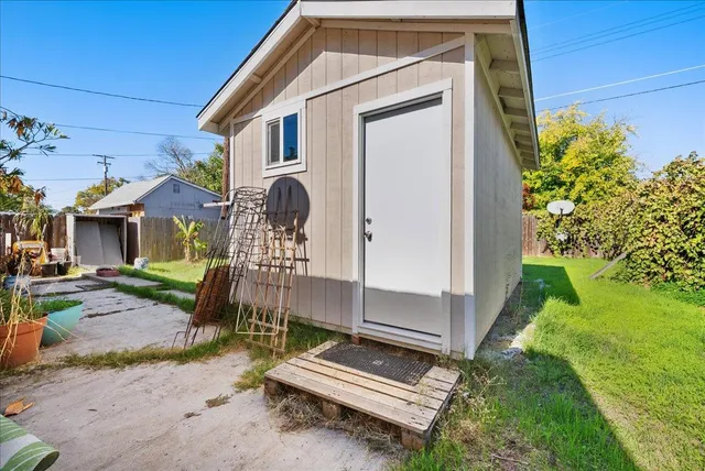 $295,000 | 1013 Frienza Avenue, Sacramento, CA 95815