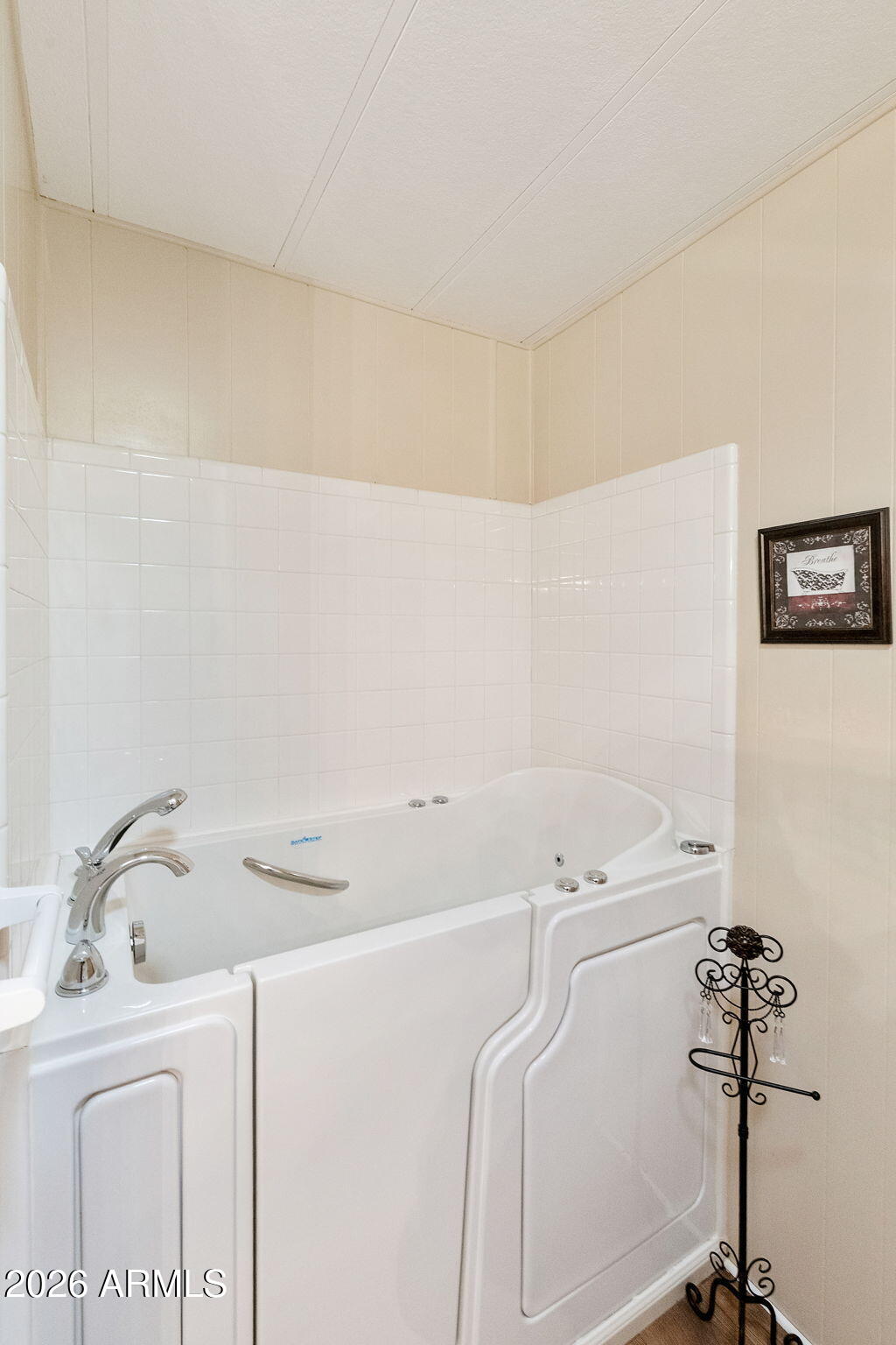 2435 North Higley Road Mesa, AZ 85215 - Photo 15 of 82 16-web-or-mls-DLB_4416