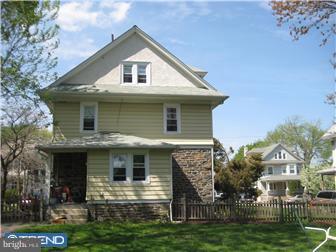 9 Chelten Road Havertown, PA 19083 - Photo 2 of 12 a front view of house with yard and green space