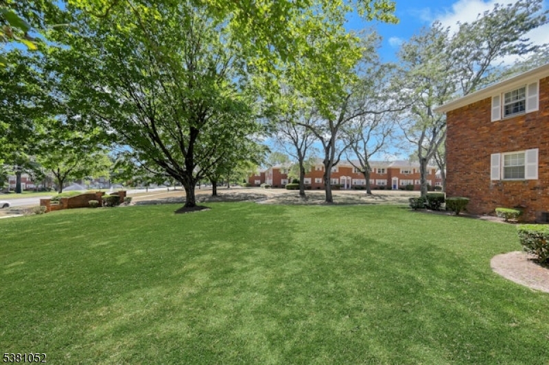 1285 Valley Road Wayne, NJ 07470 - Photo 23 of 33 a view of park with benches
