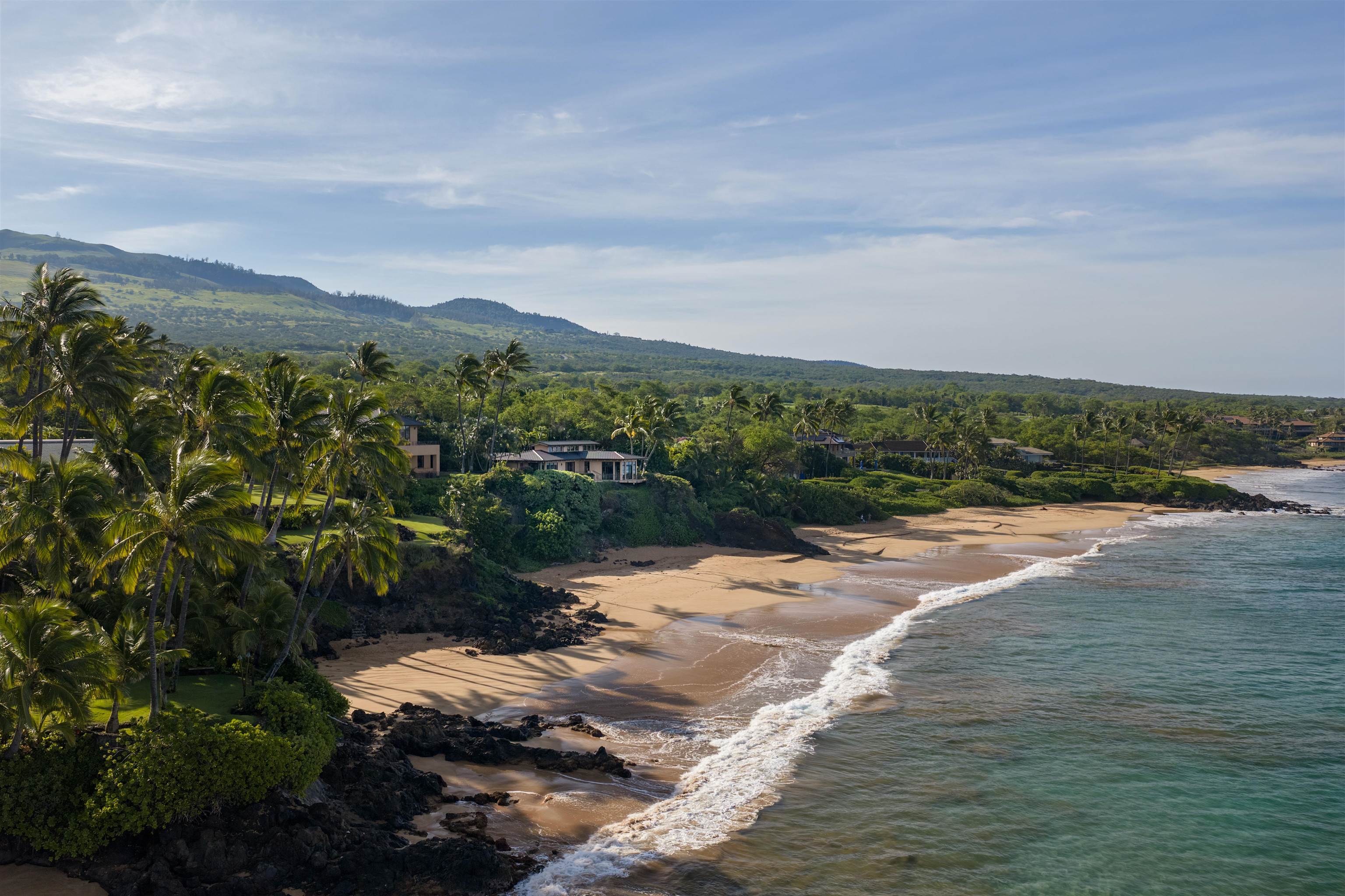 4640-4650 Makena Road Kihei, HI 96753 - Photo 8 of 48 a view of a lake with mountains in the background