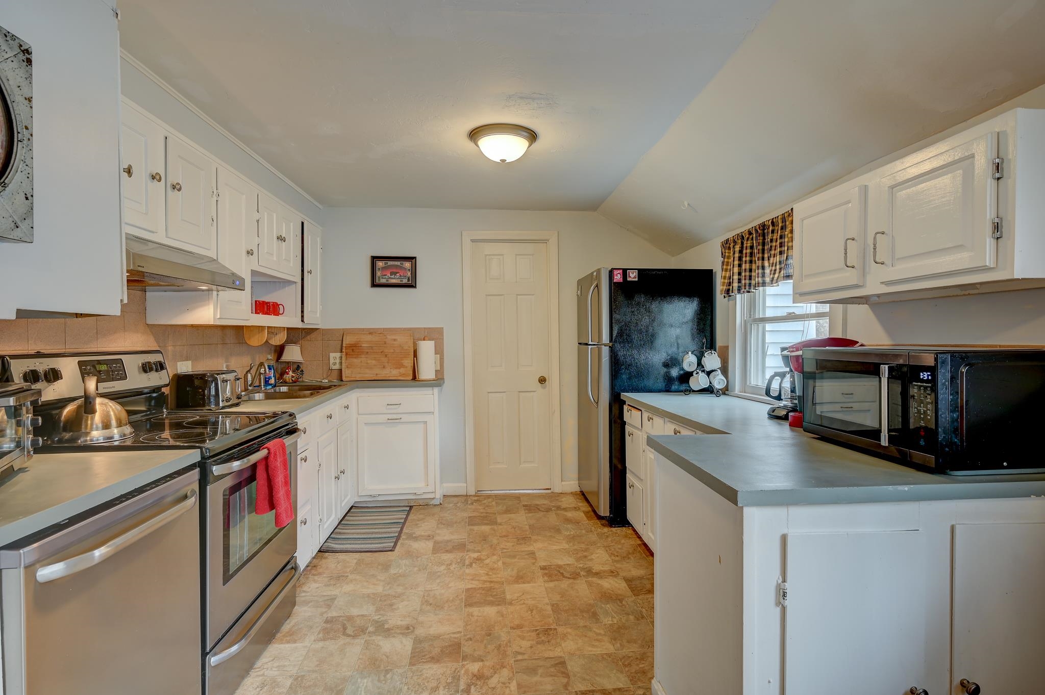 22 Oak Street Conway, NH 03860 - Photo 15 of 60