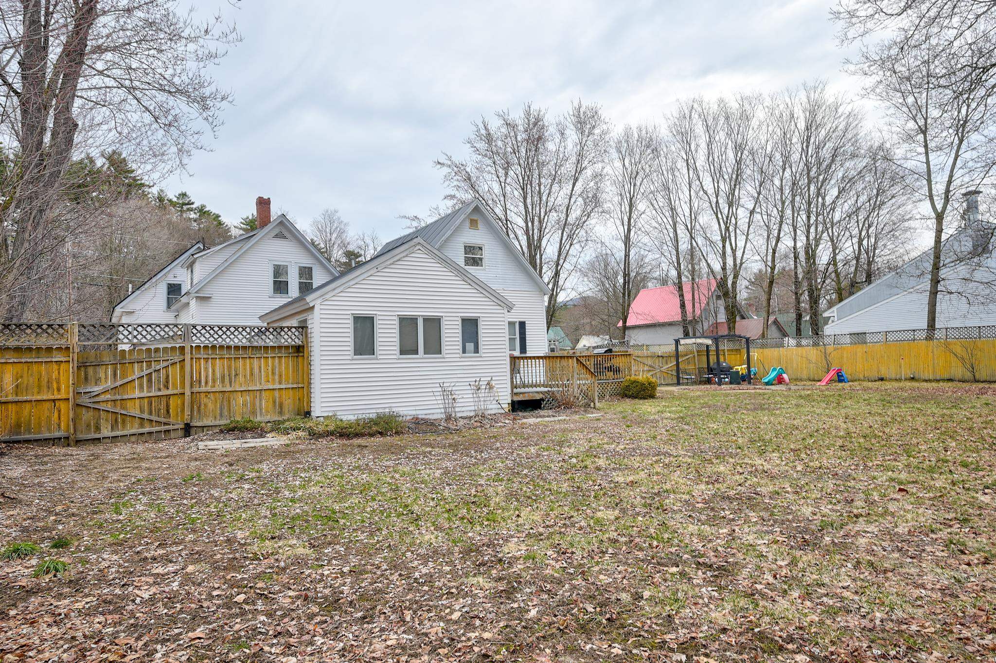 22 Oak Street Conway, NH 03860 - Photo 5 of 60