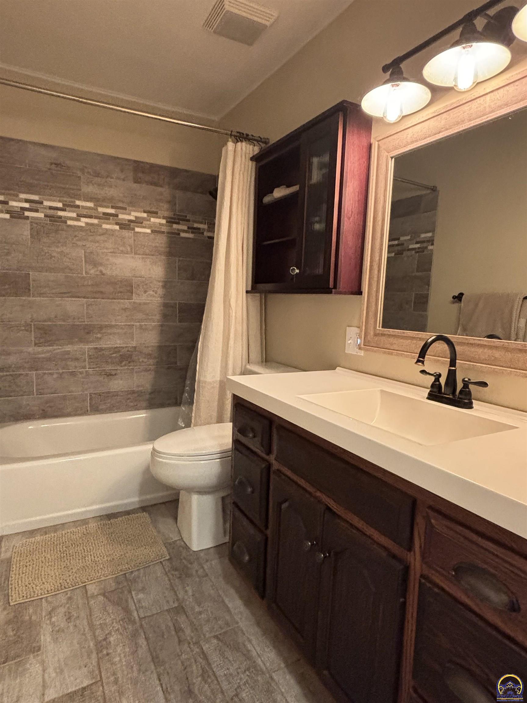 1761 Rd B2 Emporia, KS 66801 - Photo 13 of 25