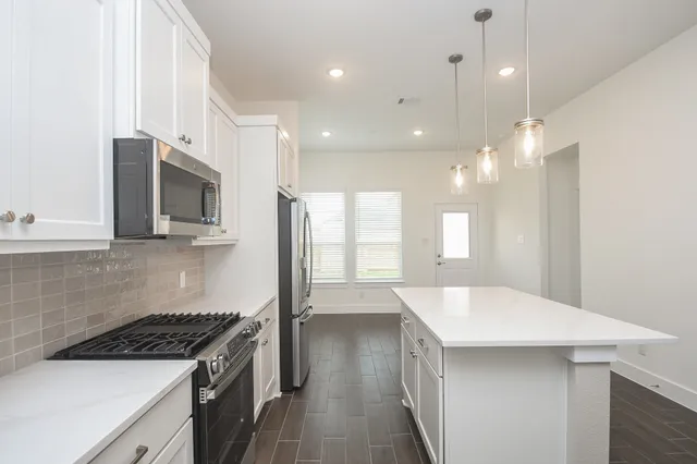 $2,400 | 2823 Sunrise Fld Lane, Brookshire, TX 77423