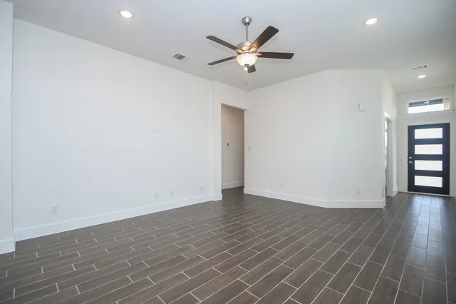 $2,400 | 2823 Sunrise Fld Lane, Brookshire, TX 77423