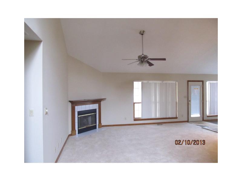 483 Maxwell Road Indianapolis, IN 46217 - Photo 4 of 7 Gallery Image 4