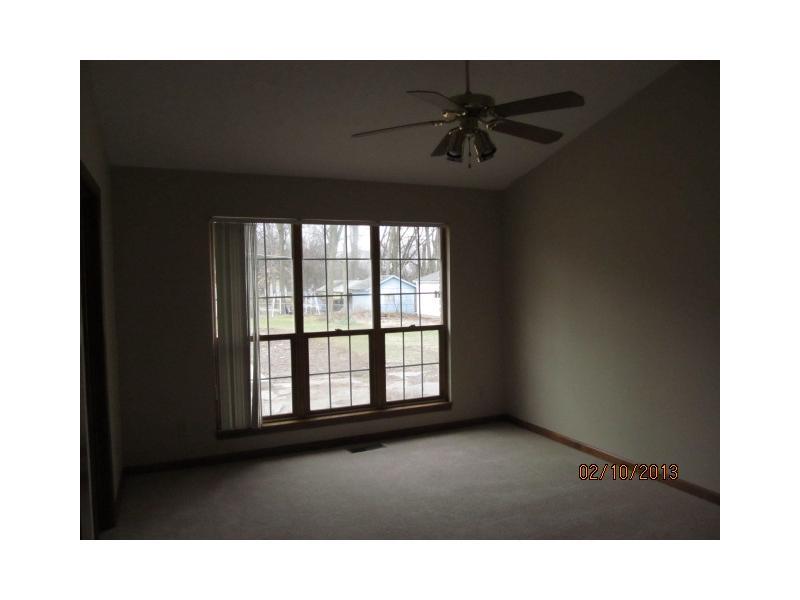 483 Maxwell Road Indianapolis, IN 46217 - Photo 5 of 7 Gallery Image 5