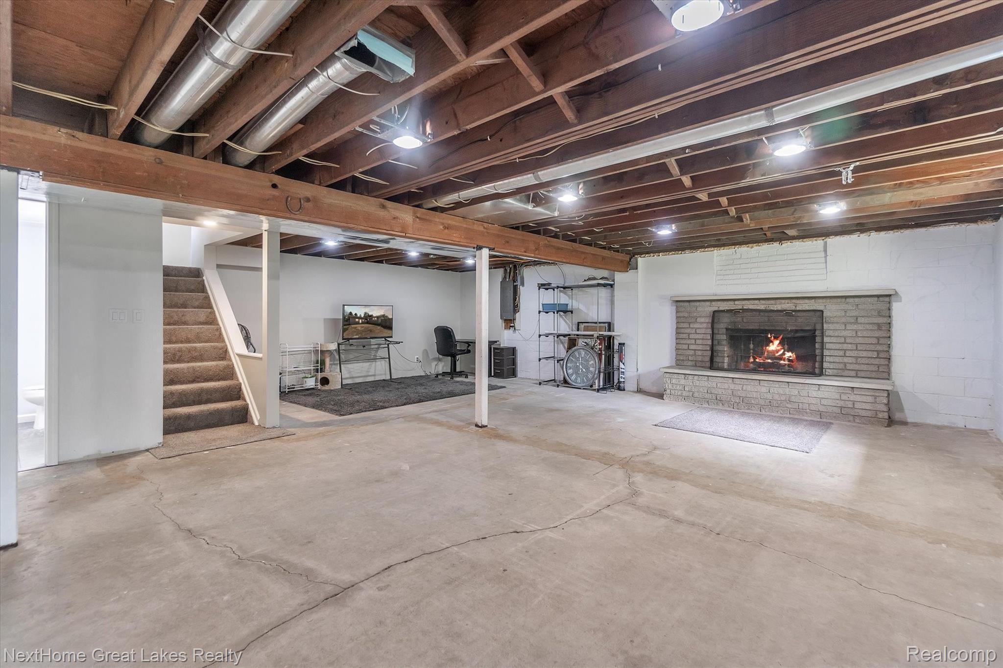 5516 Atlas Road Grand Blanc, MI 48439 - Photo 23 of 37 23-5516-Atlas-Rd-WindowStill-Real-Estate-Photography-23.jpg