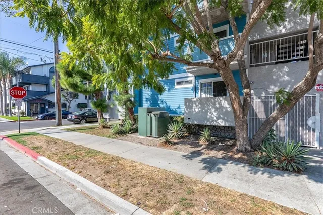 $449,000 | 1200 Gaviota Avenue, Unit 116, Long Beach, CA 90813