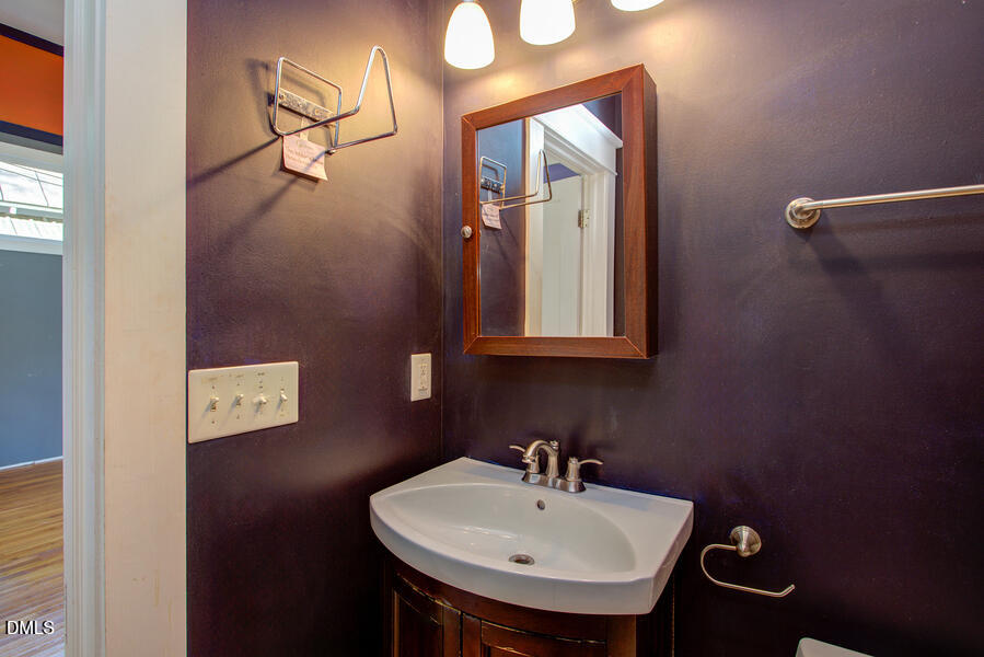 1007 West South Street Raleigh, NC 27603 - Photo 33 of 36 IMG_4884_5_6