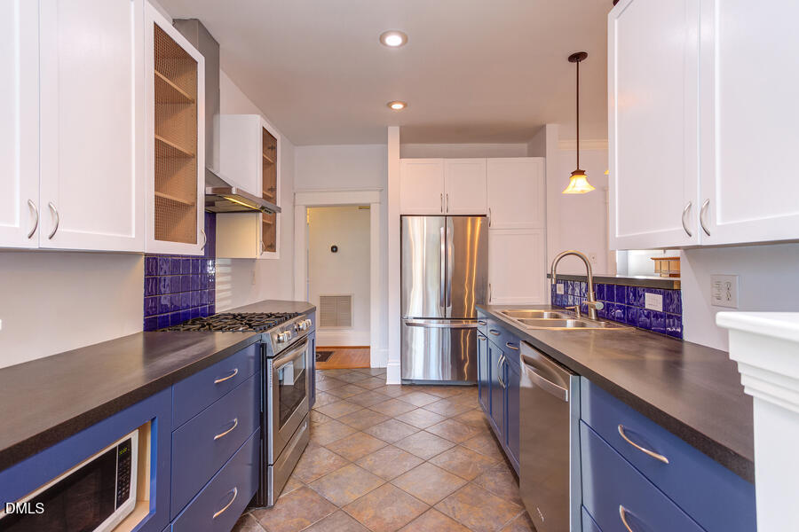 1007 West South Street Raleigh, NC 27603 - Photo 6 of 36 IMG_4761_2_3